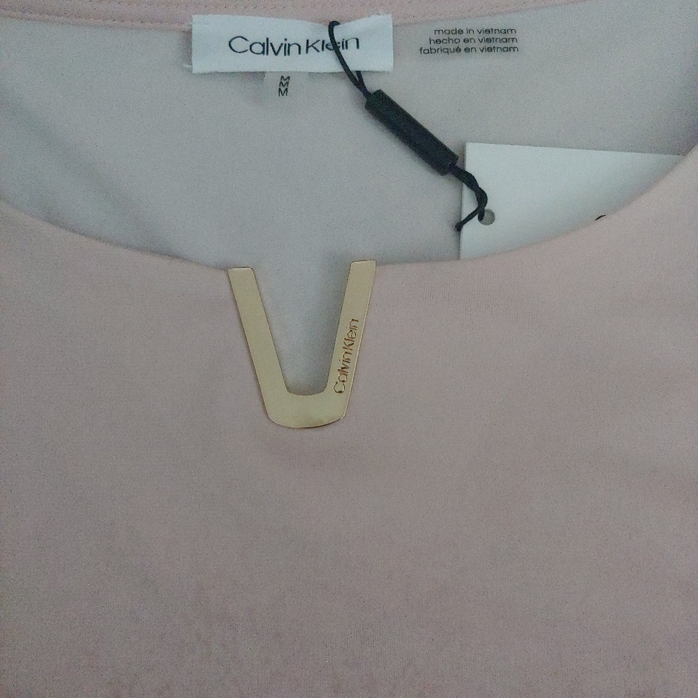 Tops - Picture 4 of 9